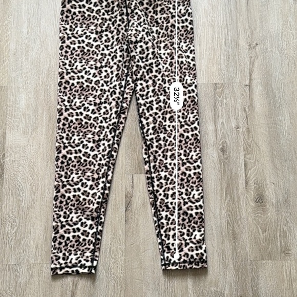 Women’s Cheetah Print Animal Print Leggings size L - Picture 2 of 6